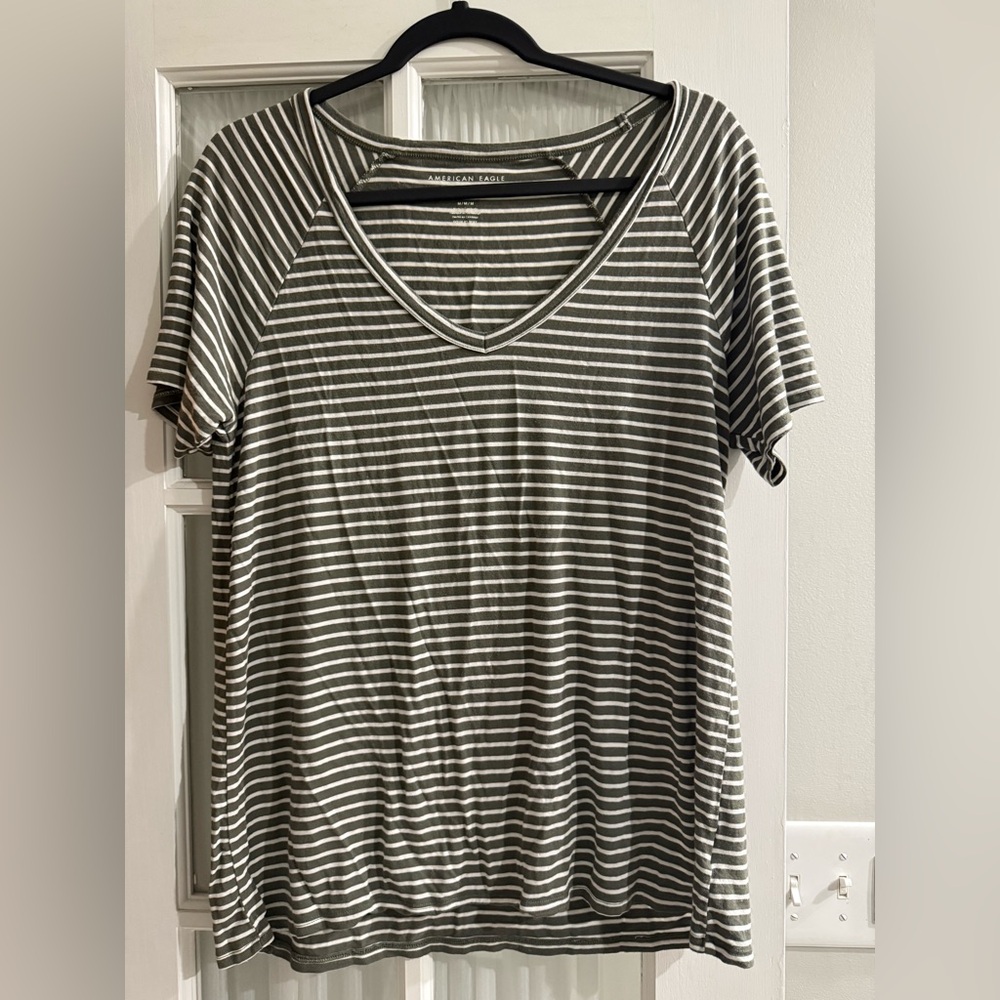 American Eagle Outfitters Gray Striped V-Neck Tee